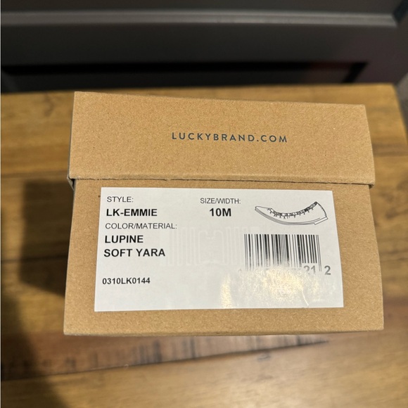 New in Box- Lucky Brand Lavender Emmie Flats - Picture 2 of 3